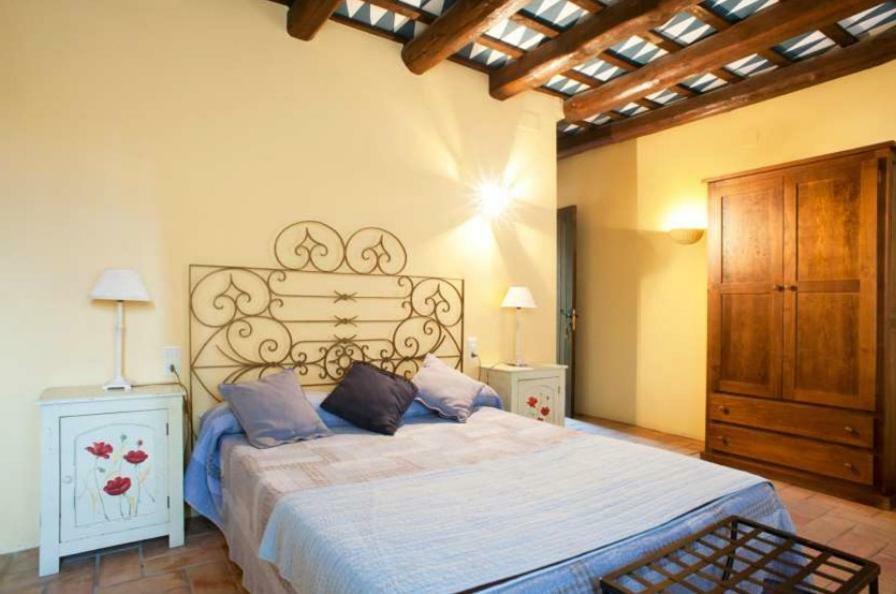 Hostal La Riera Torroella de Montgrí Dış mekan fotoğraf